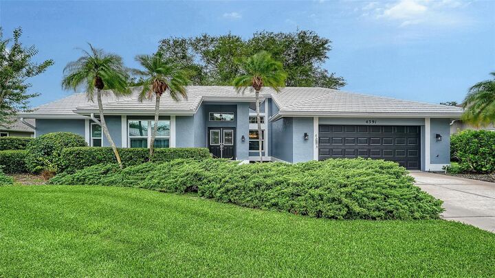 Property Photo: 4391 Maplewood Lane FL 34238