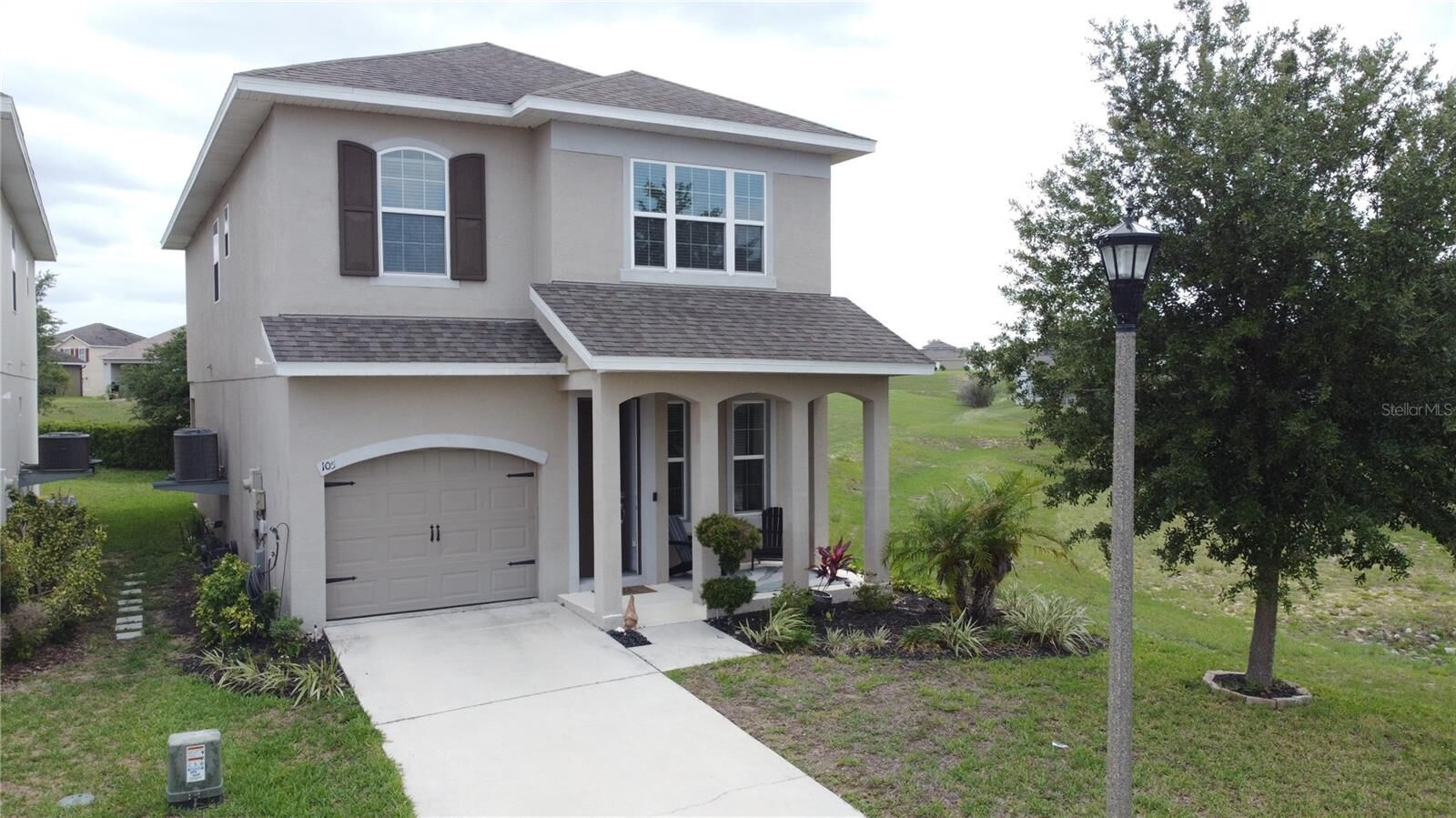 Property Photo:  105 Aberdeen Street  FL 33896 