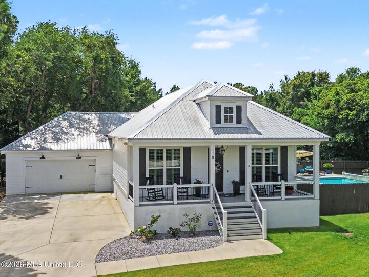 Property Photo:  118 Palm Avenue  MS 39571 