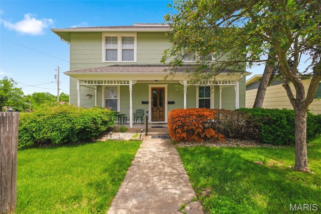 Property Photo:  502 S Linn Avenue  MO 63385 