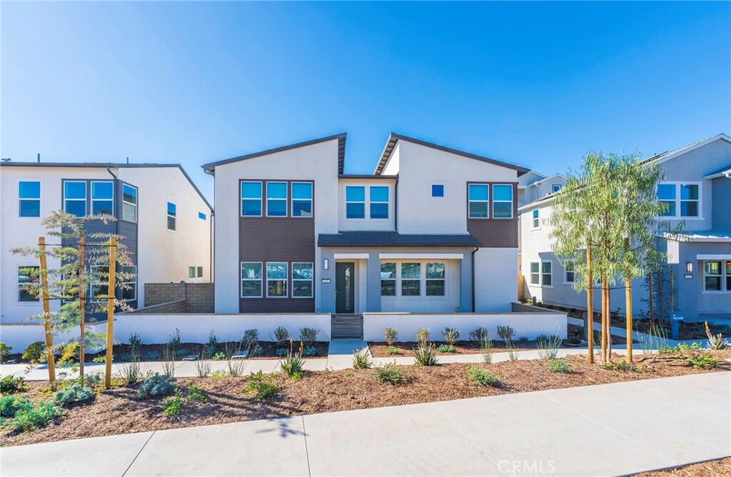 Property Photo: 412 Flycatcher CA 92618