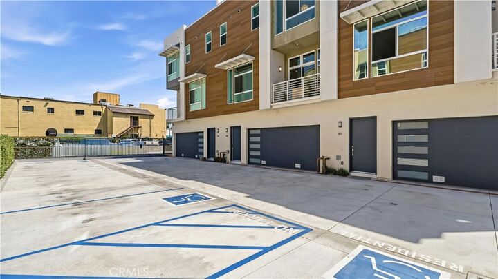 Property Photo: 15 S Chapel Ave B CA 91801