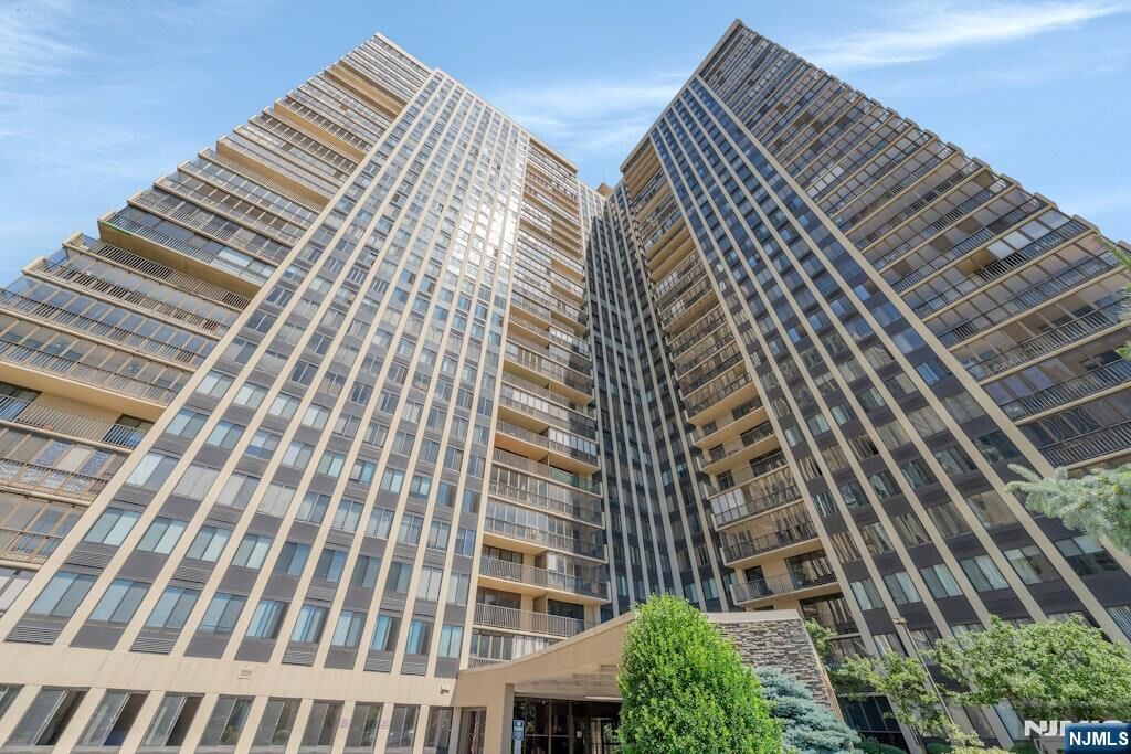 Property Photo: 200 Winston Drive 106 NJ 07010
