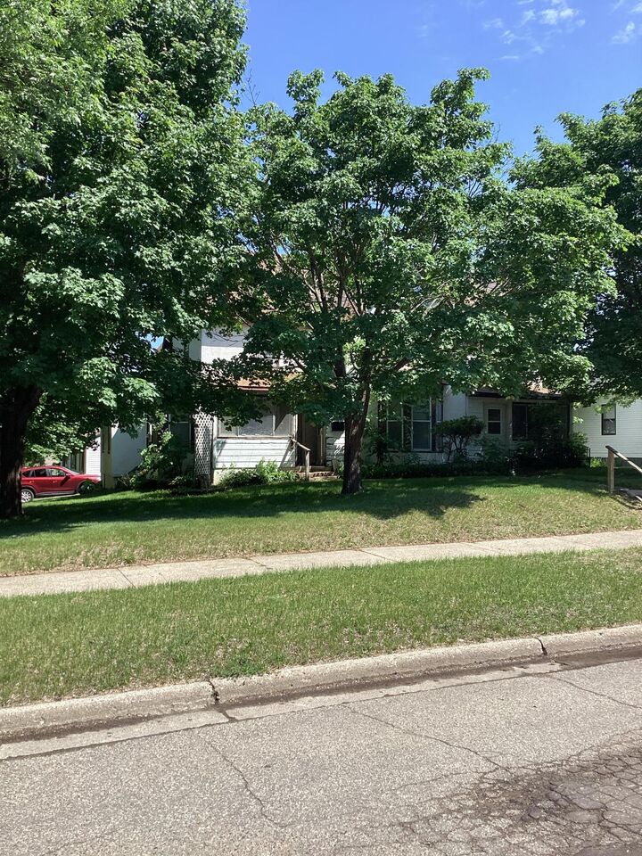Property Photo: 521 9th Avenue W MN 56308