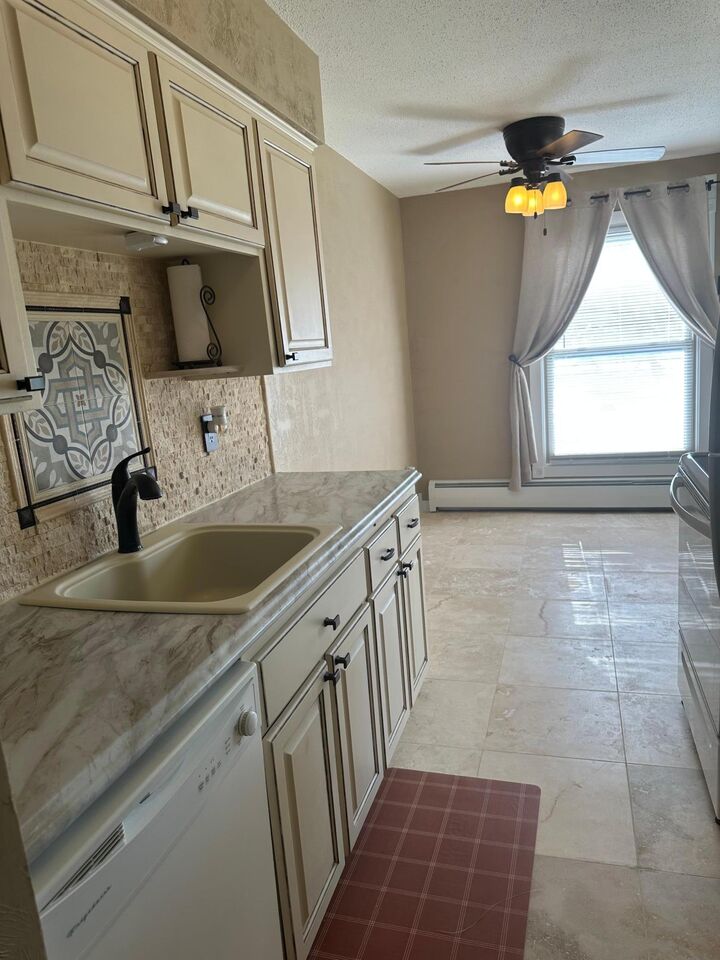 Property Photo: 909 11th Avenue S 8 MN 55343
