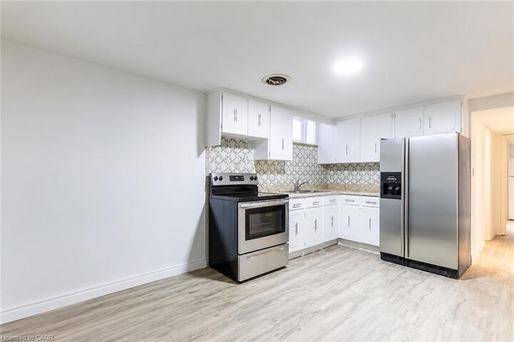 Property Photo: 404 Queenston Road ON L8K 1J2