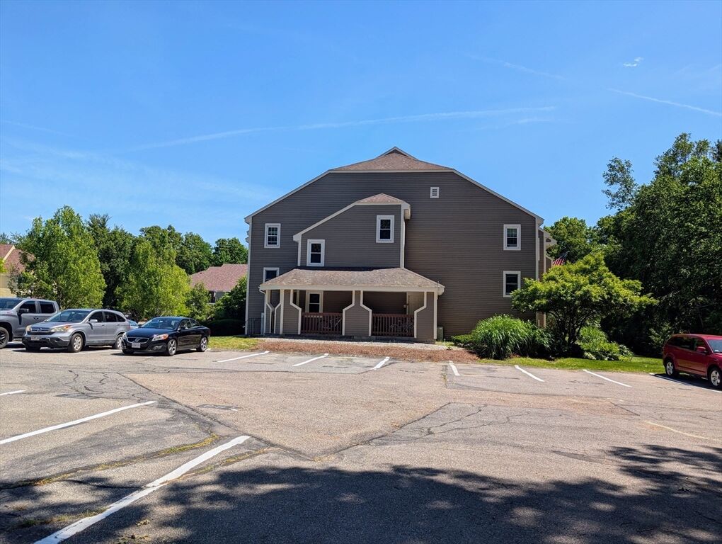 Property Photo:  182 Heritage Dr 182  MA 01534 