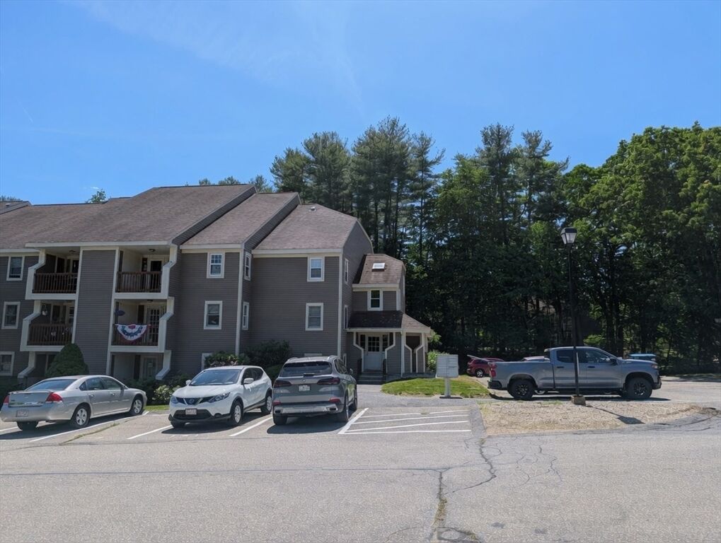 Property Photo:  182 Heritage Dr 182  MA 01588 