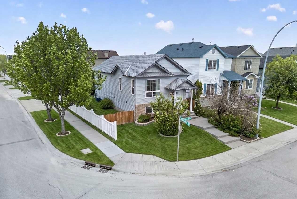 Photo de la propriété: 171 Saddlemont Crescent NE AB T3J 4R6