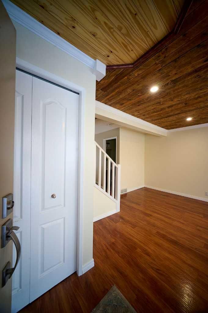 Property Photo:  380 Bermuda Drive NW 30  AB T3K 2B2 