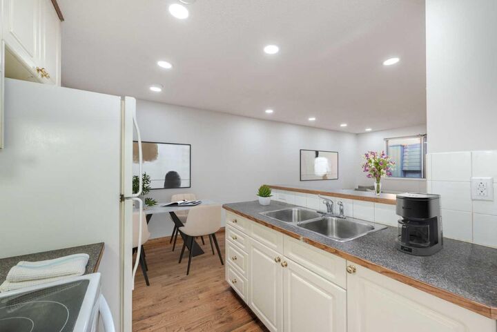 Photo de la propriété:  2734 17 Avenue SW 403  AB T3E 0A7 