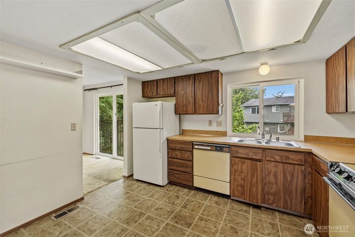 Property Photo:  2706  164th Place SE  WA 98012 