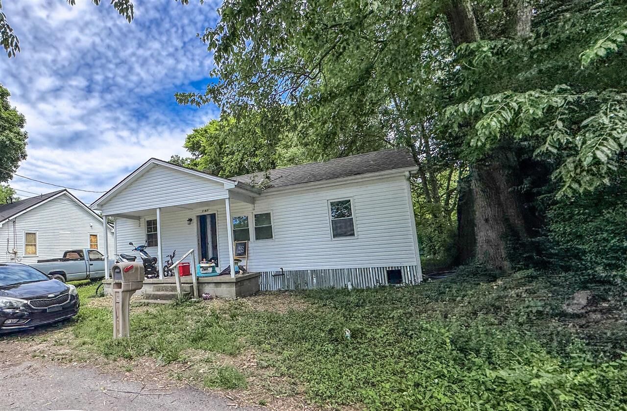 Property Photo:  110 Tucker Street  KY 42141 