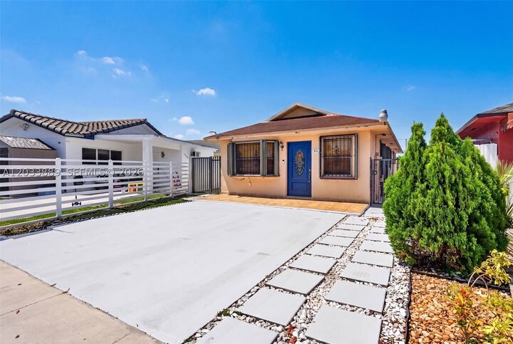 Property Photo:  983 W 42nd Pl  FL 33012 