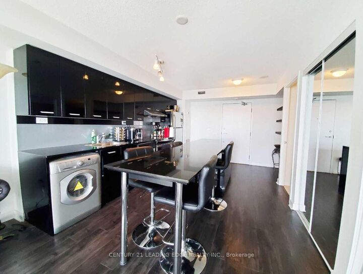 Property Photo:  19 Singer Court 625  ON M2K 0B2 