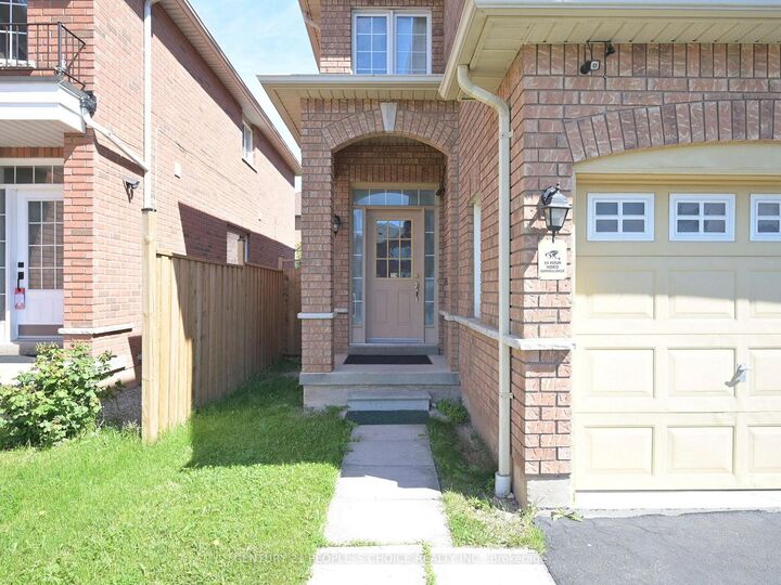 Photo de la propriété:  1082 Galesway Boulevard  ON L5V 2T6 