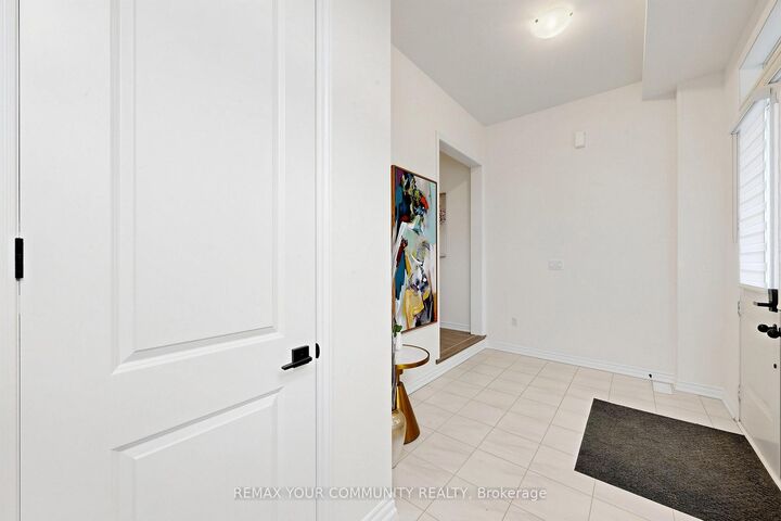 Property Photo: 105 Halldorson Avenue ON L4G 7B6