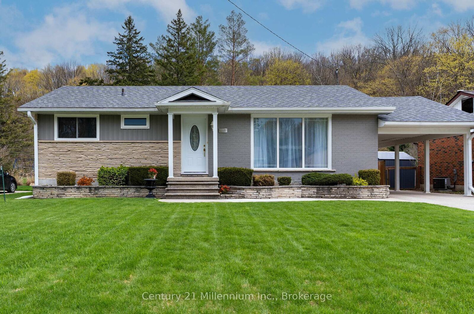 Photo de la propriété:  181 7th Avenue E  ON N4K 2W8 