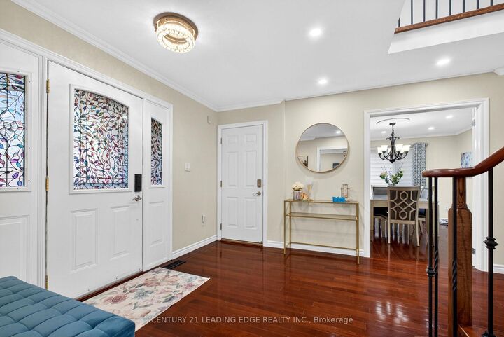 Photo de la propriété:  2300 Folkway Drive  ON L5L 3B6 