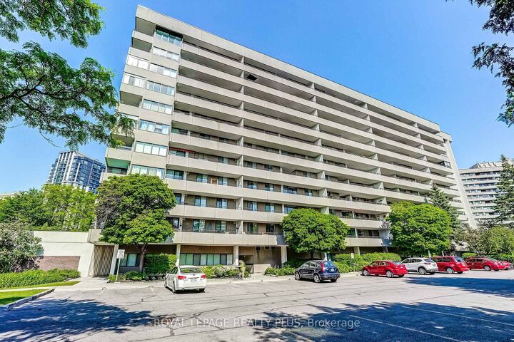 Property Photo: 1320 Mississauga Valley Boulevard 906 ON L5A 3S9