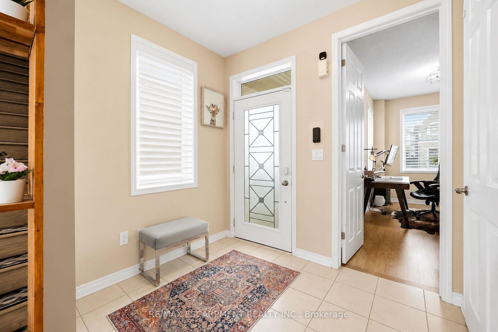 Property Photo: 44 Stillwater Crescent ON L0R 2H8