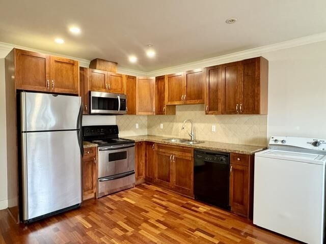 Property Photo:  3xx8 W 44 Avenue  BC V6N 3K6 