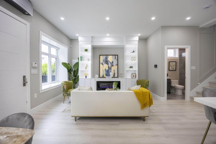 Property Photo: 5808 Lanark Street 1 BC V5P 2Y4