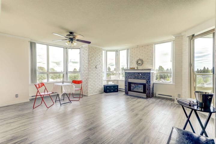 Property Photo: 10082 148 Street 808 BC V3R 0S3