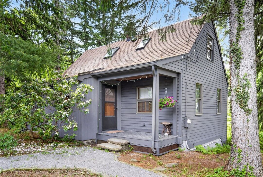 Property Photo:  552 W King Road  NY 14850 