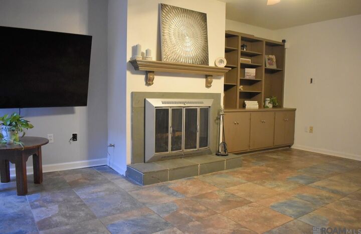 Property Photo: 5213 Heatherstone Dr LA 70820
