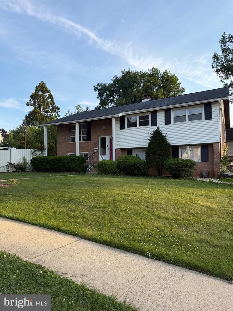 Property Photo:  2400 Lindale Drive  PA 19609 