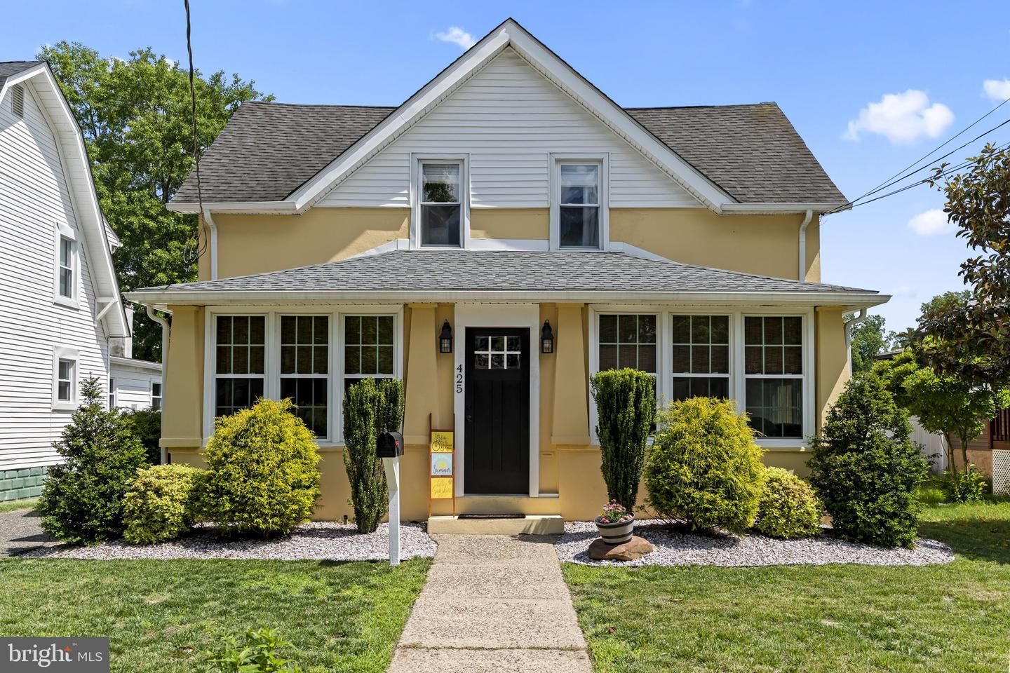 Property Photo:  425 Florence Avenue  NJ 08071 