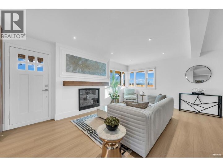 Property Photo:  1125 Cartier Avenue 103  BC V3K 2C1 