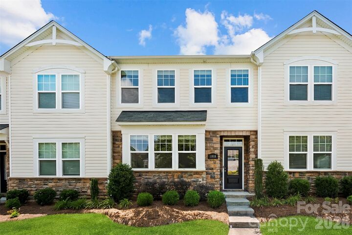 Property Photo:  11010 Chalkbark Lane  NC 28262 
