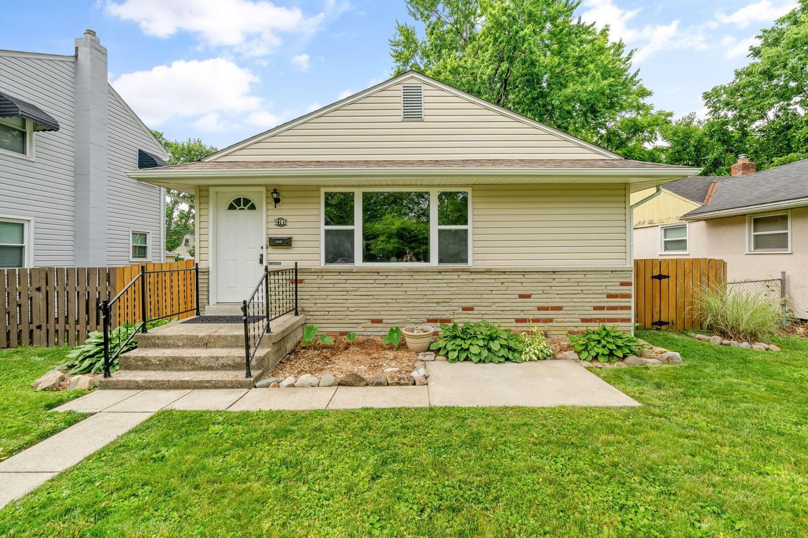 Property Photo: 2785 Allegheny Avenue OH 43209