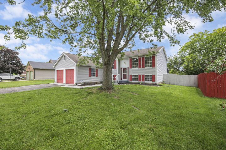 Property Photo: 357 Old Ranch Court OH 43119