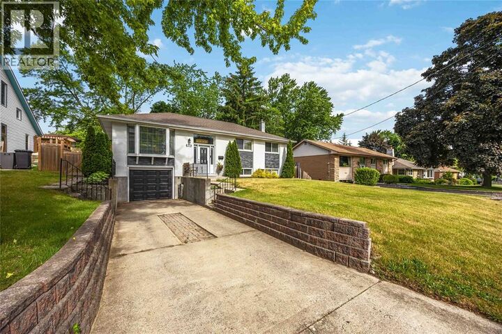 Property Photo: 1517 Murphy Road ON N7S 2Z1