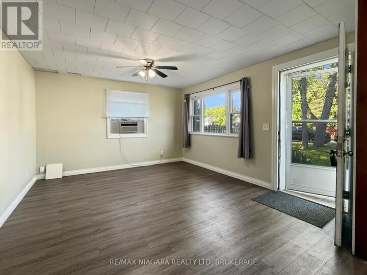 Property Photo:  155 Douglas Street  ON L2A 3X1 