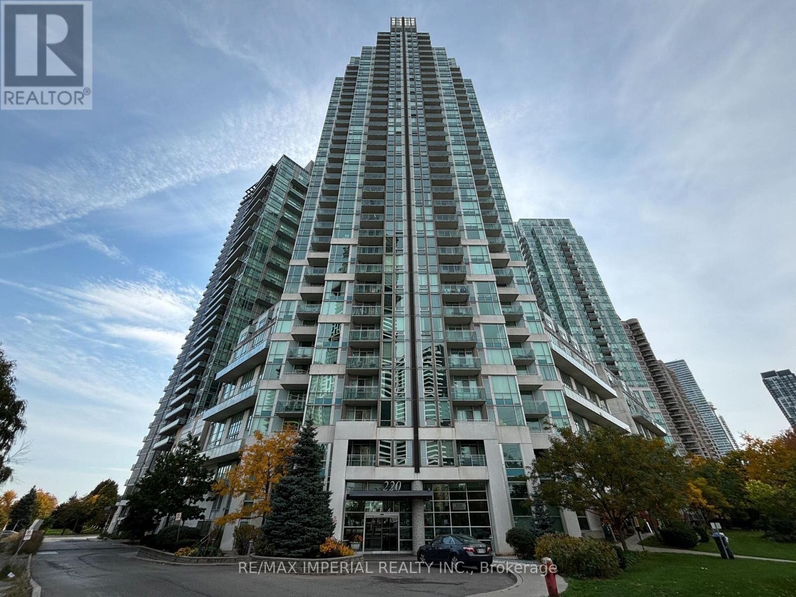 Property Photo: 220 Burnhamthorpe Street West 2110 ON L5B 4N4