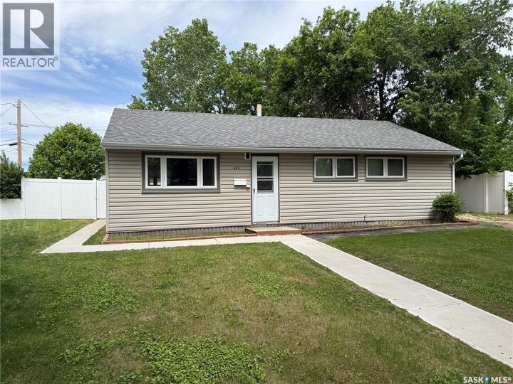 Property Photo: 622 Williams Crescent SK S4T 6B2