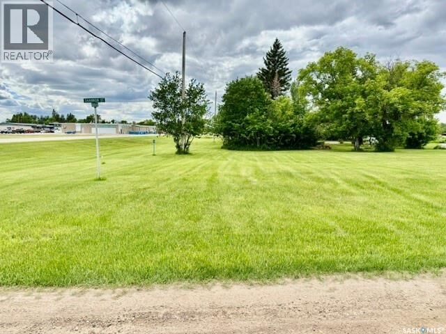 Property Photo:  33-36 Shannon Street  SK S0K 2M0 