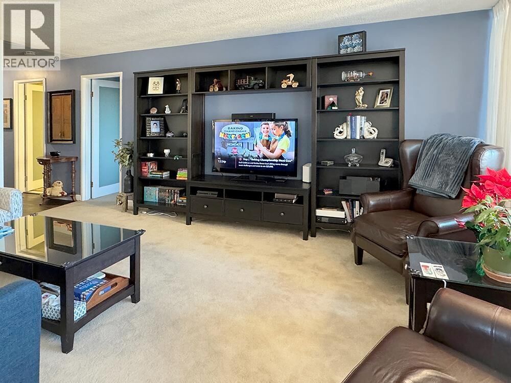 Property Photo:  6651 Minoru Boulevard 1004  BC V6Y 1Z2 