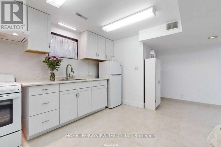 Property Photo:  14 Gray Crescent Bmnt  ON L4C 5V5 