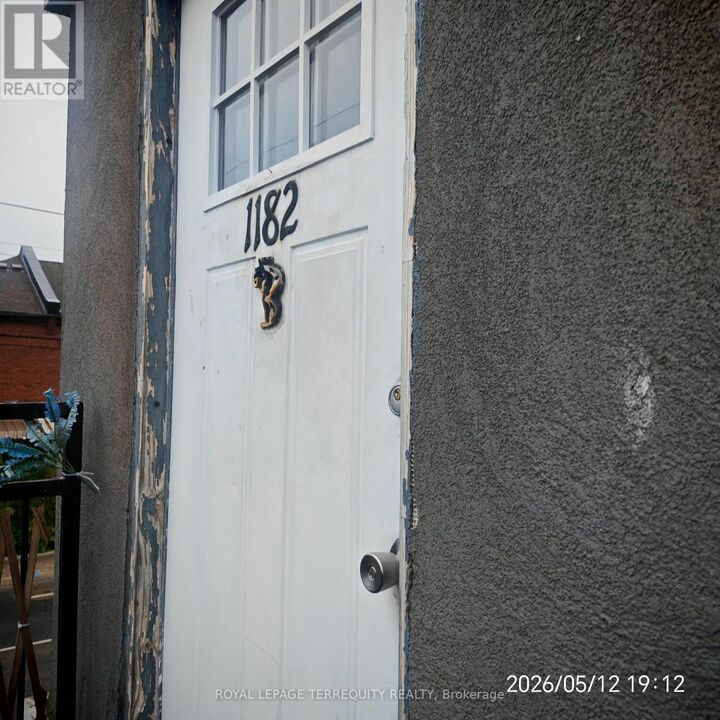 Property Photo:  1182 Cannon Street East B  ON L8L 2K3 