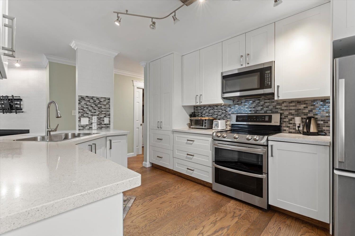 Property Photo:  45765 Spadina Avenue 303  BC V2P 1T5 