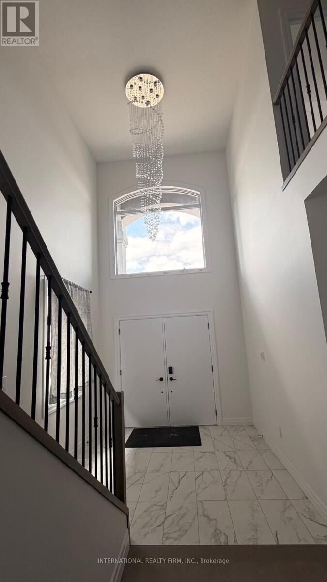 Property Photo:  891 Darnley Boulevard  ON N6M 0L9 