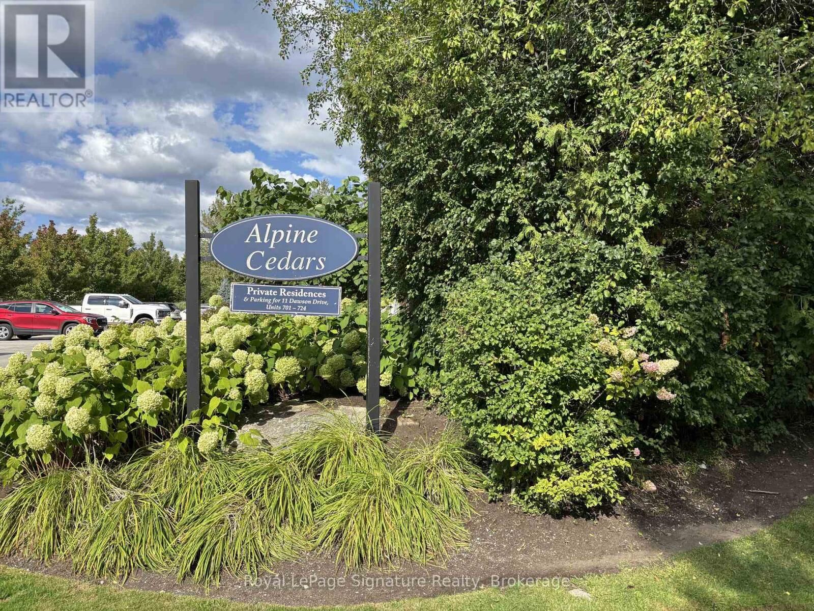 Property Photo:  11 Dawson Drive 717  ON L9Y 5B4 