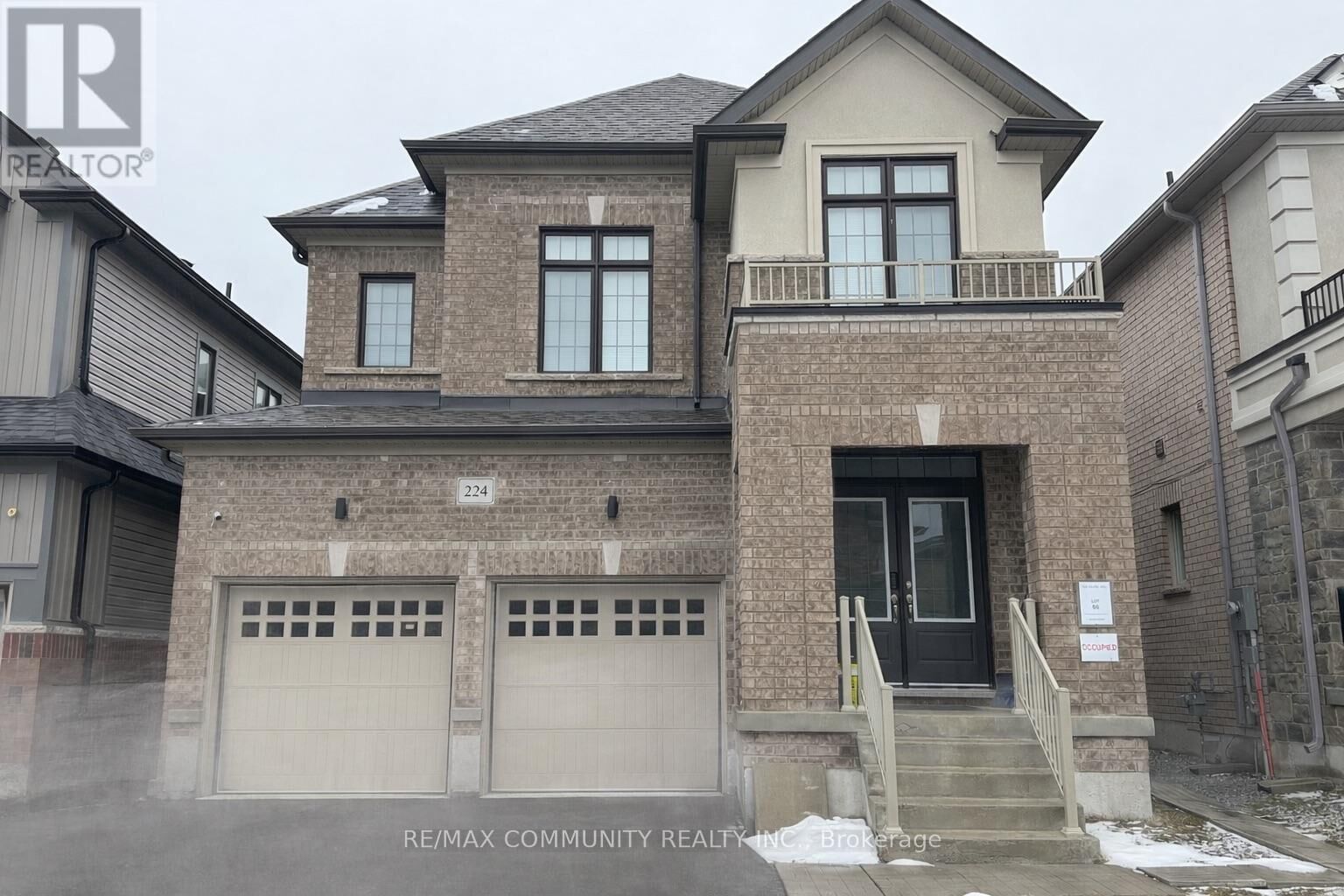 Property Photo:  224 Fleetwood Drive Bsmt  ON L1K 3E7 