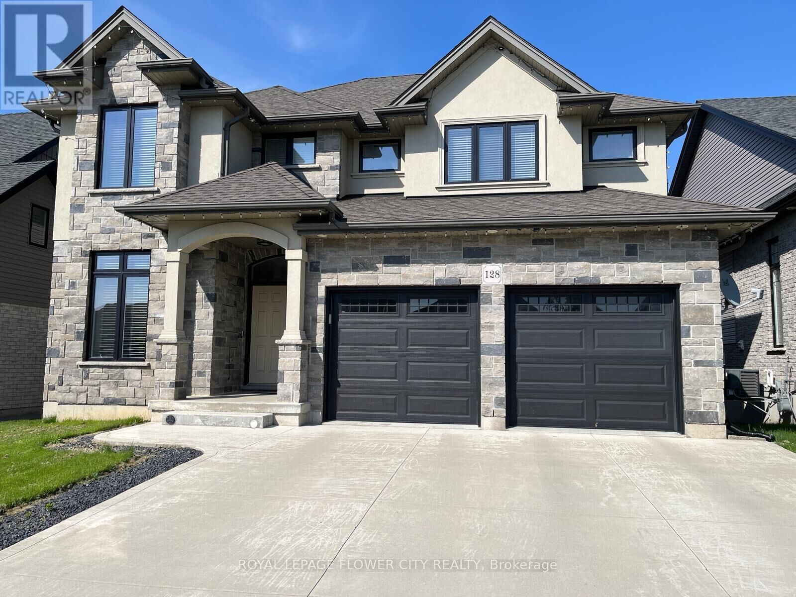Property Photo: 128 Ottawa Avenue ON N4T 0H9