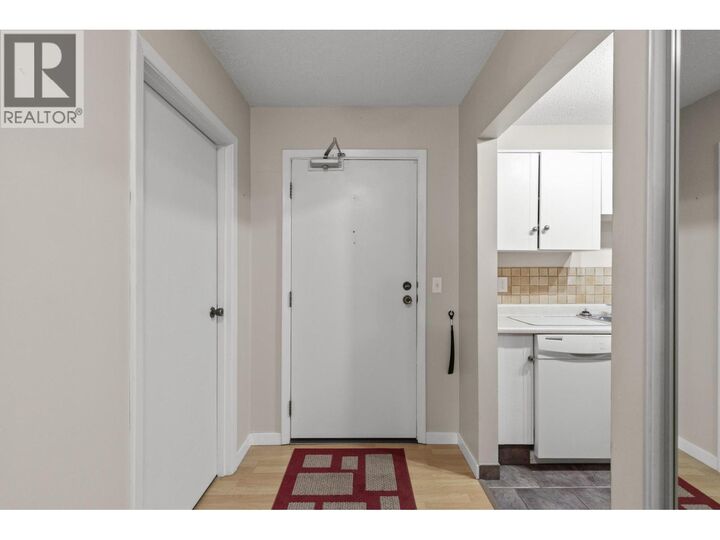 1035 Bernard Avenue 108 — photo 1
